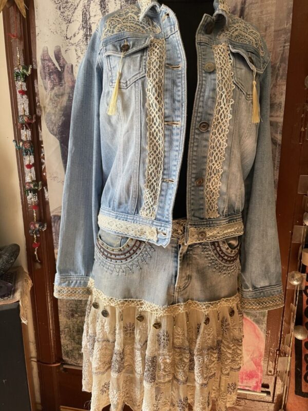 Veste en jean customisé style bohème3 – Image 7