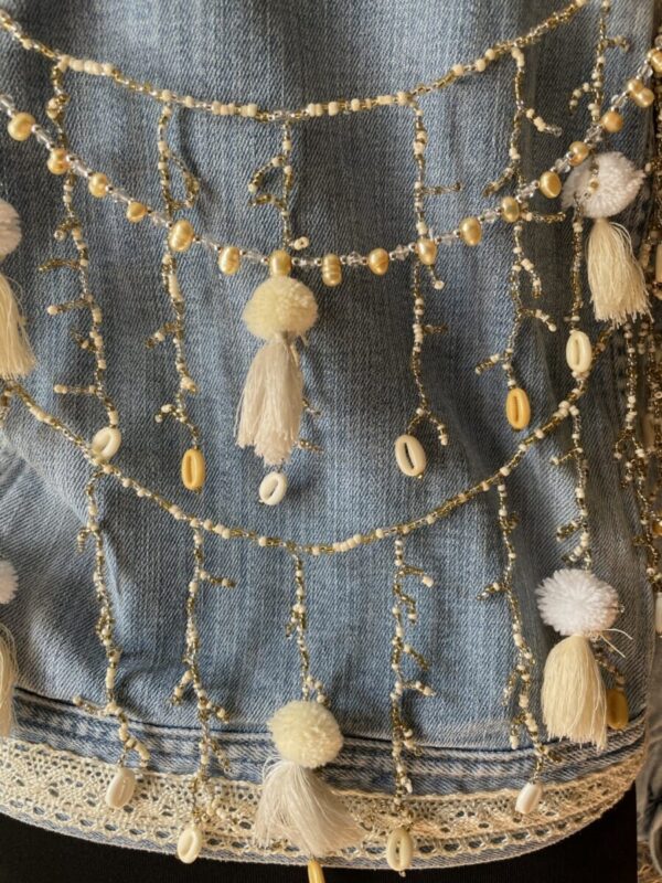 Veste en jean customisé style bohème3 – Image 5