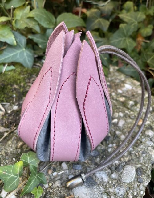 Porte-clé tulipe cuir gris-vieux rose