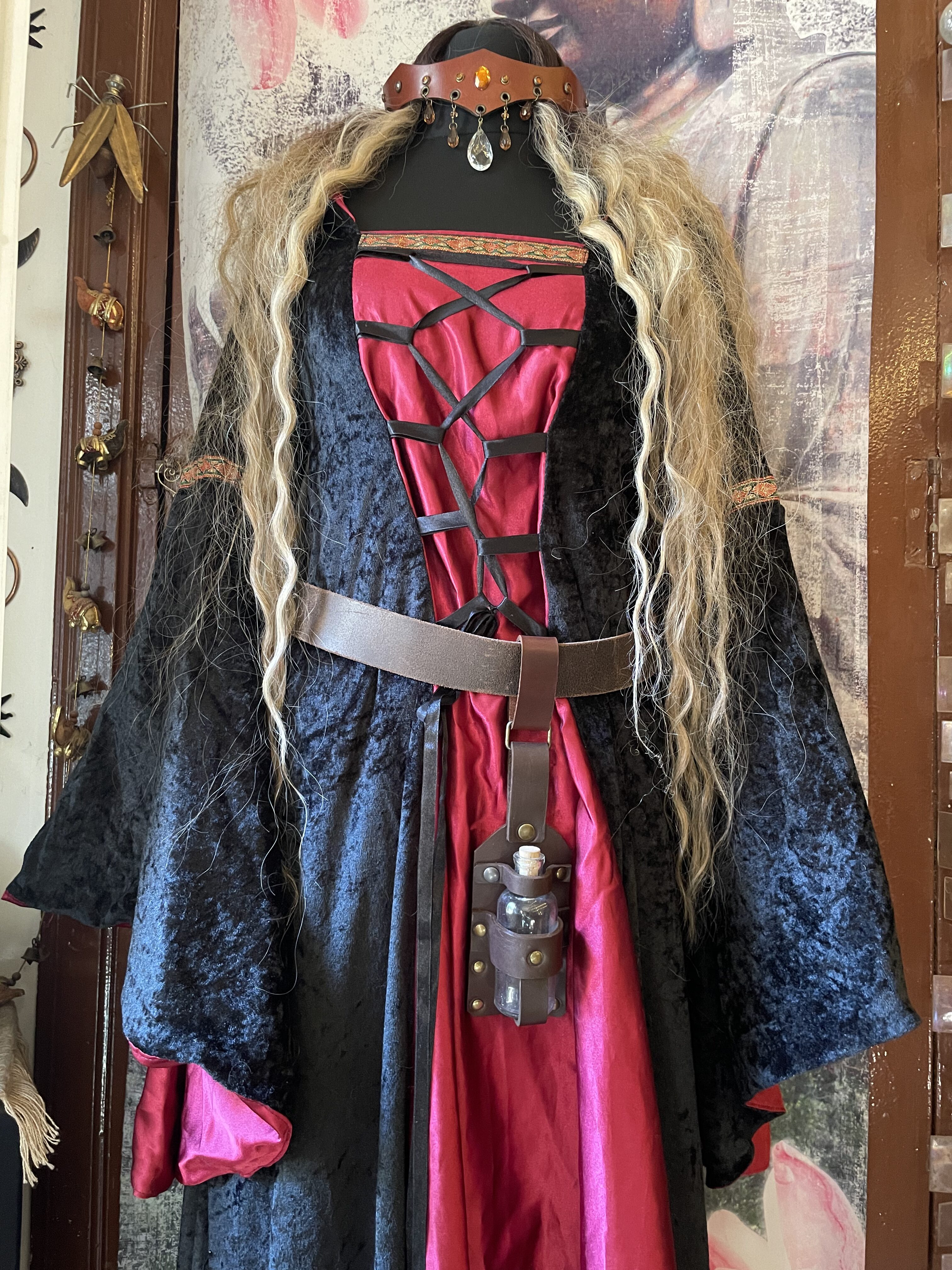 Porte-fiole en cuir marron style médiéval pour ceinture – Image 6