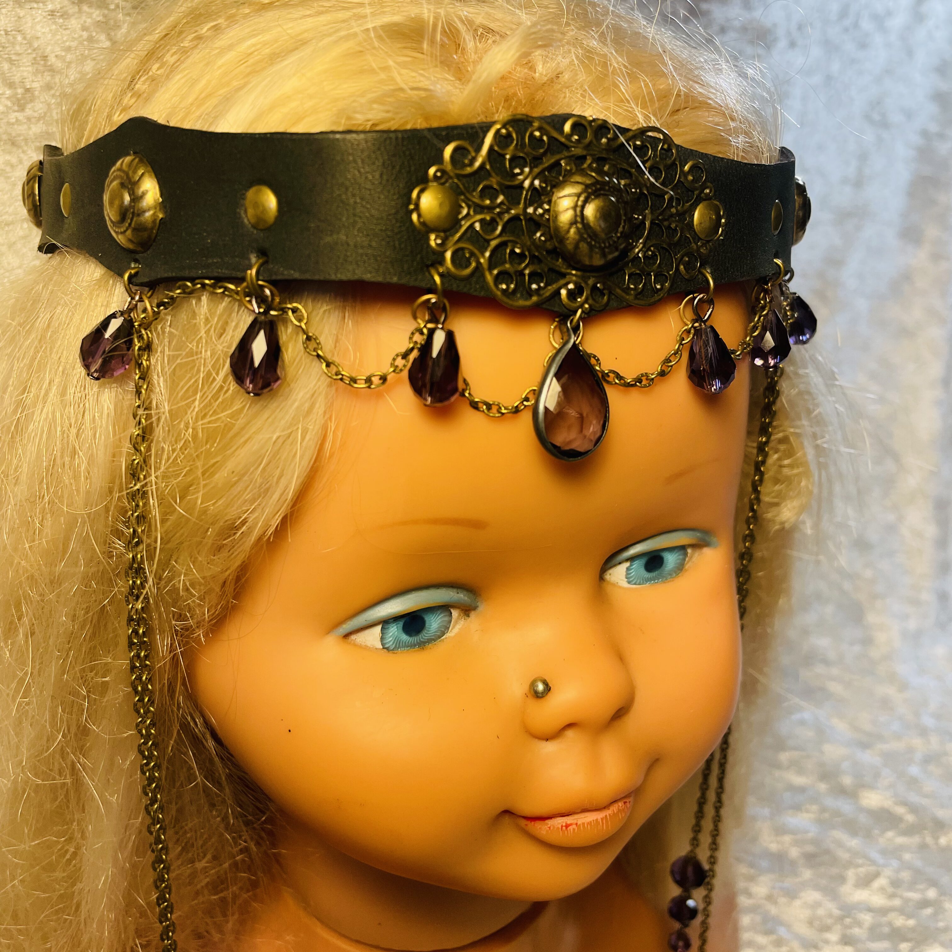 diadème-tiare en cuir noir style médiéval – Image 3