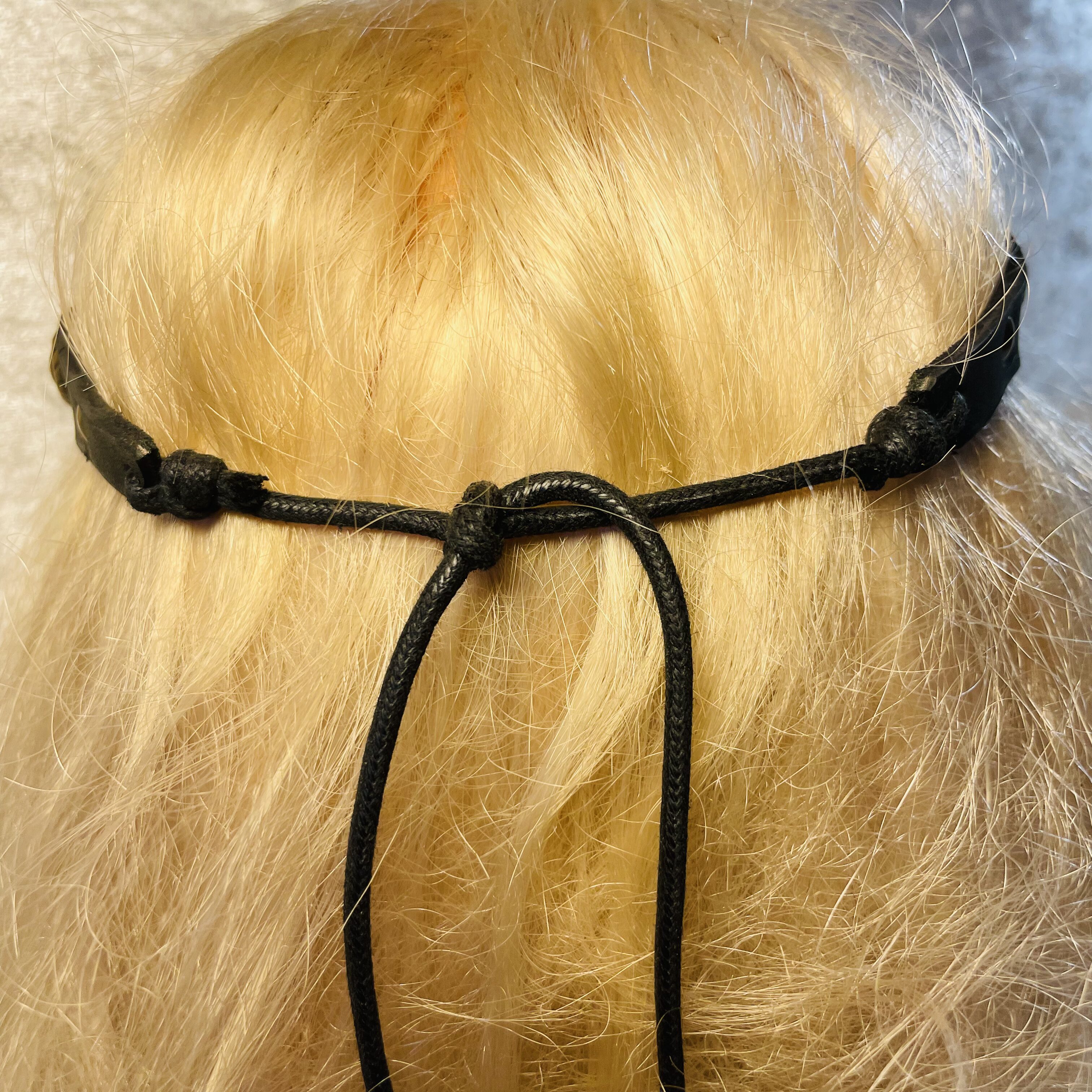 diadème-tiare en cuir noir style médiéval – Image 5