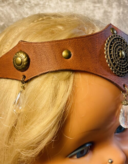 Diadème-tiare en cuir marron style médiéval